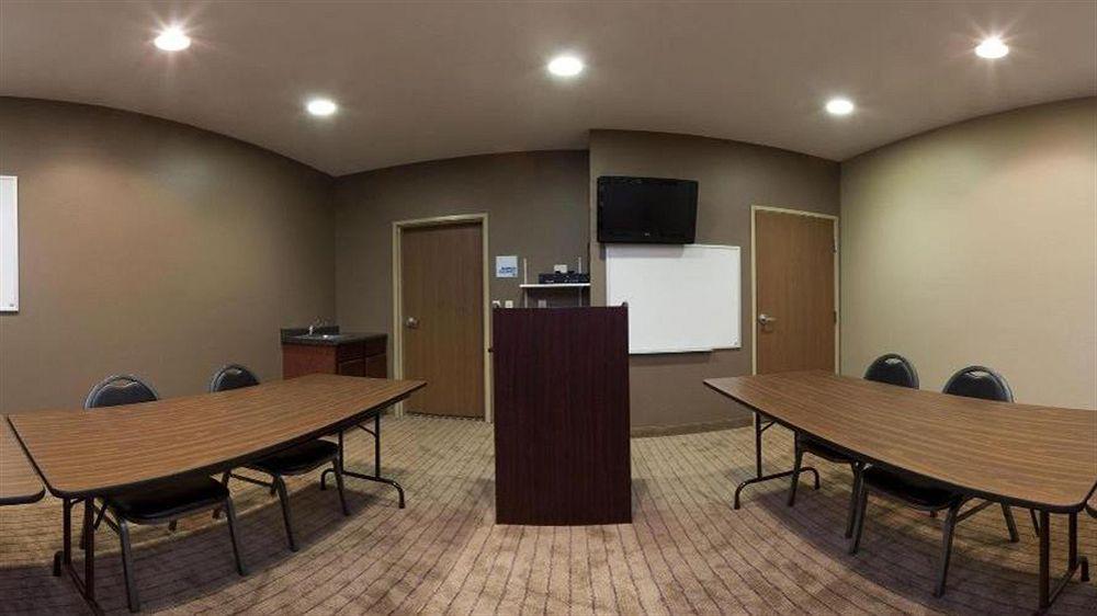 Holiday Inn Express Devils Lake By Ihg Экстерьер фото