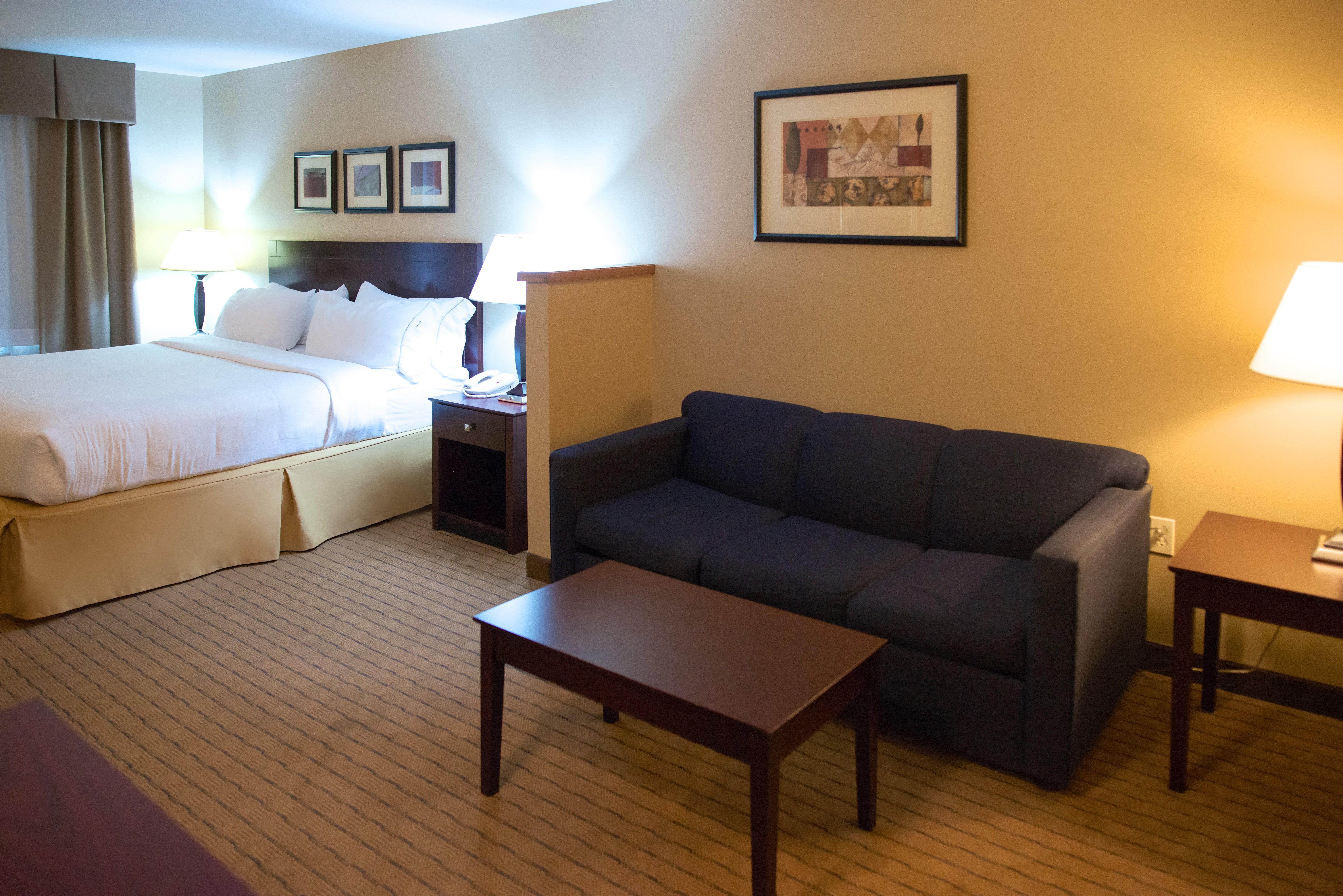 Holiday Inn Express Devils Lake By Ihg Экстерьер фото
