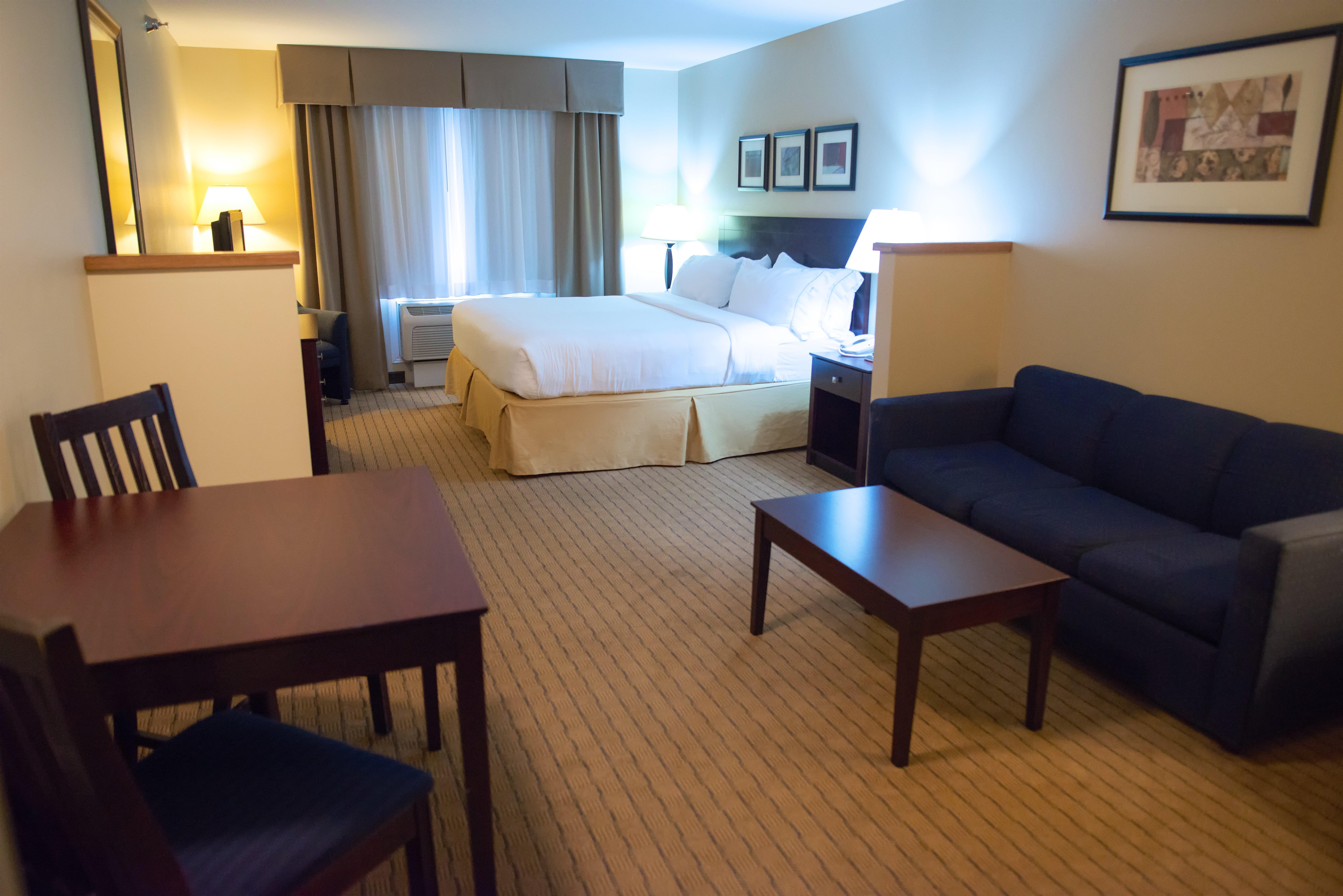 Holiday Inn Express Devils Lake By Ihg Экстерьер фото