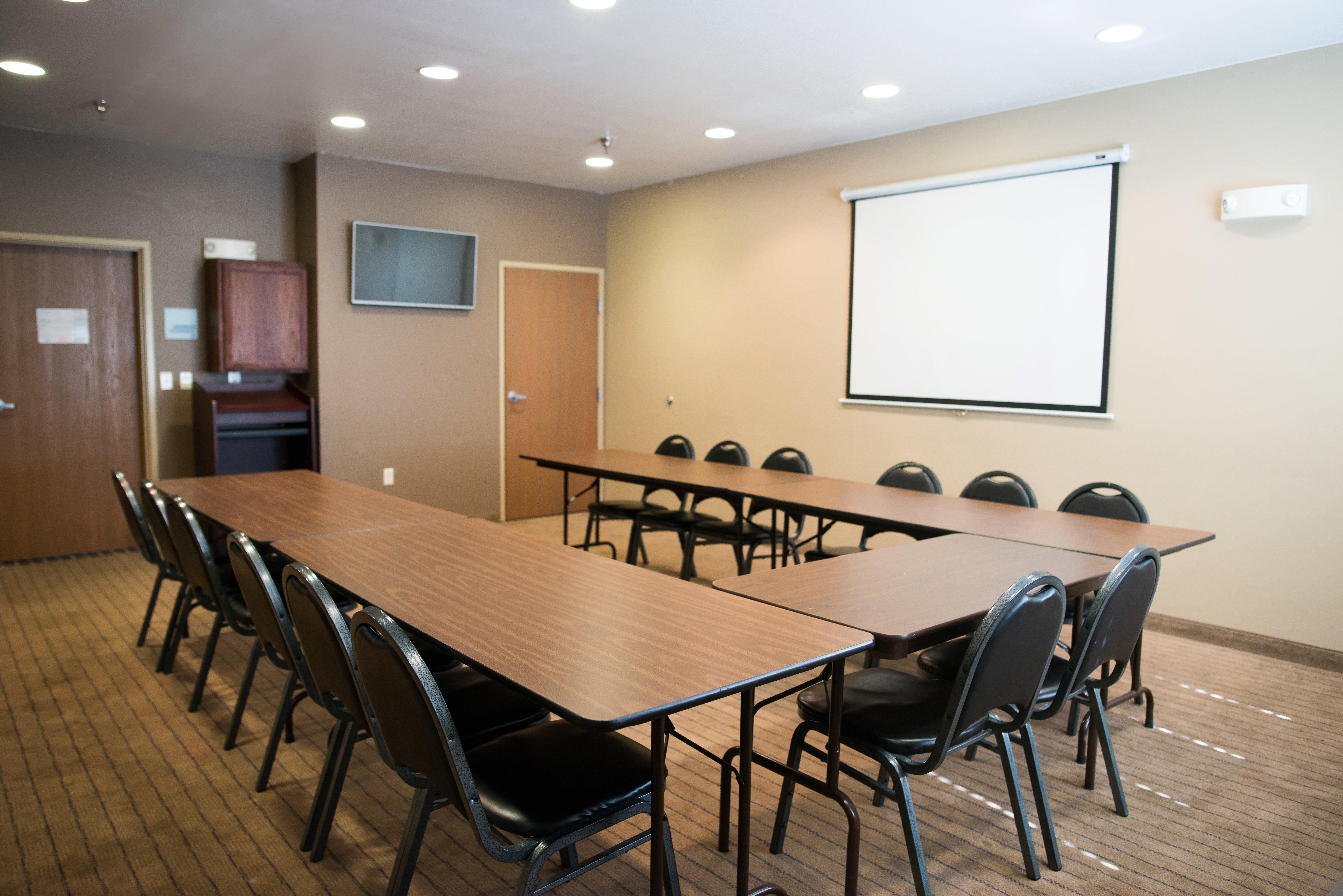 Holiday Inn Express Devils Lake By Ihg Экстерьер фото