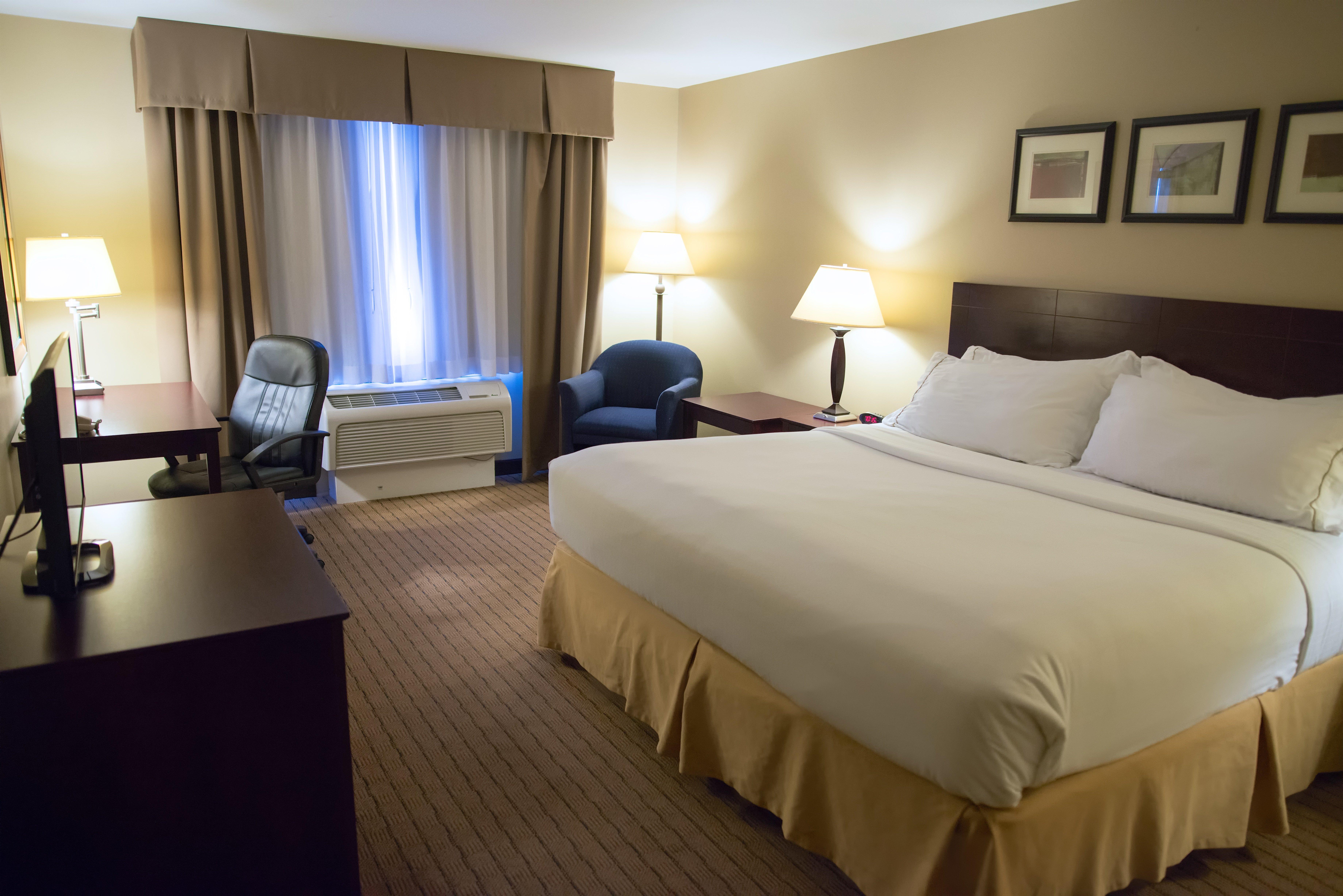 Holiday Inn Express Devils Lake By Ihg Экстерьер фото