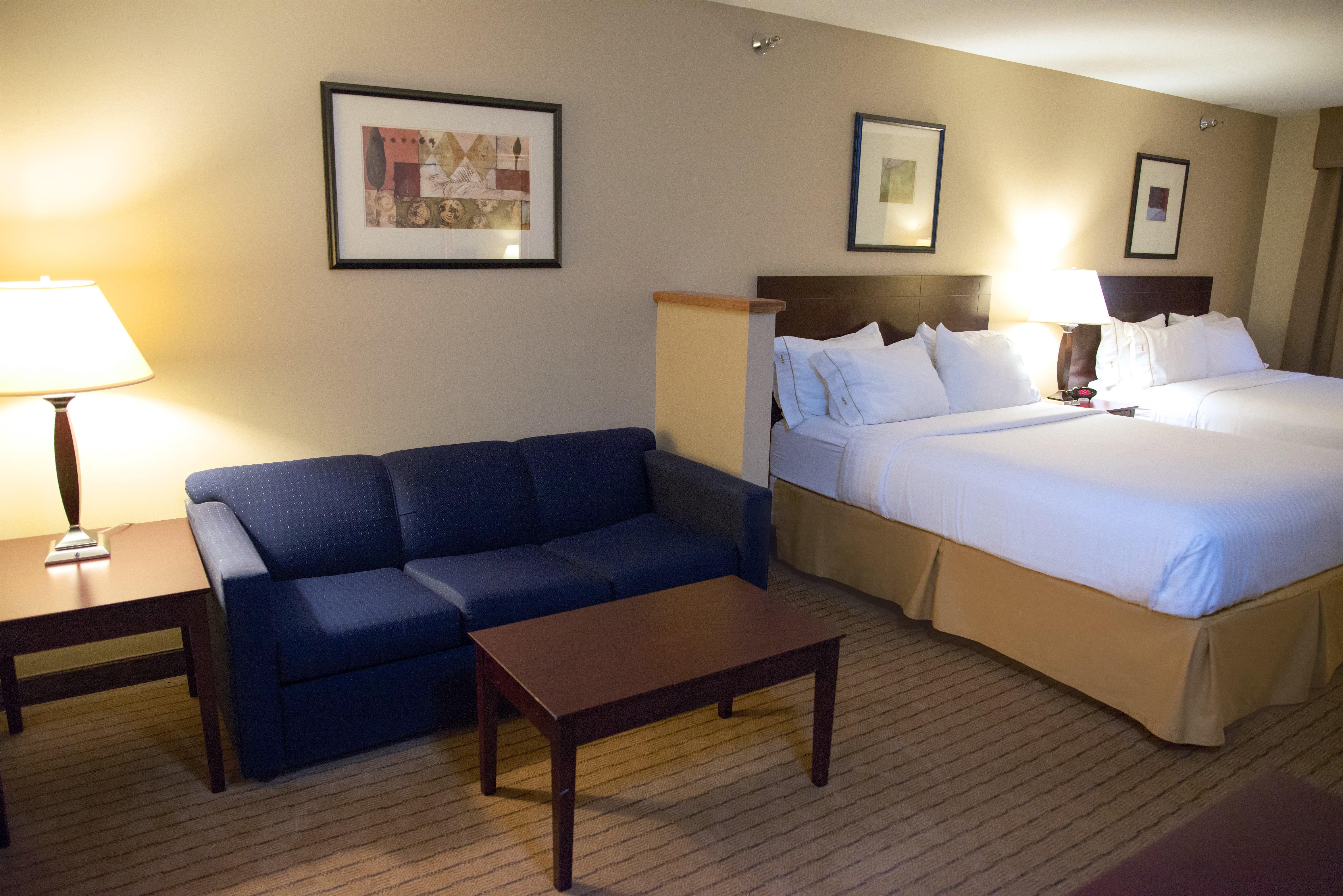 Holiday Inn Express Devils Lake By Ihg Экстерьер фото