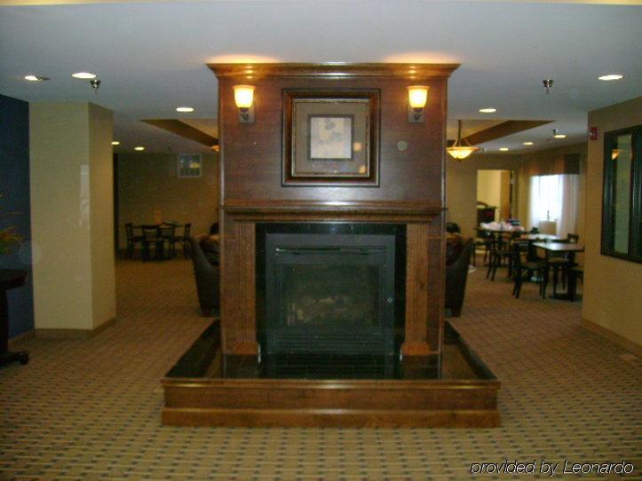 Holiday Inn Express Devils Lake By Ihg Интерьер фото