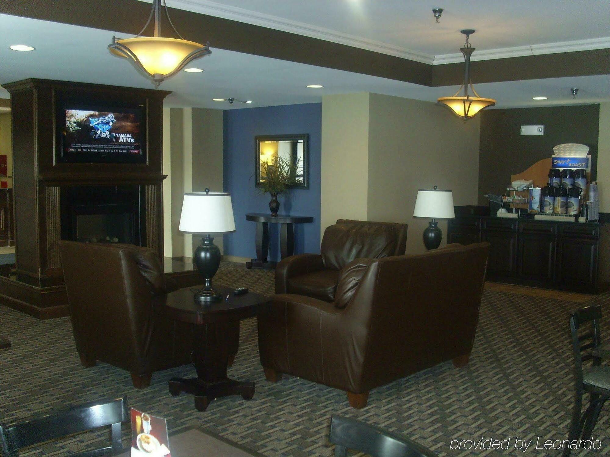 Holiday Inn Express Devils Lake By Ihg Экстерьер фото
